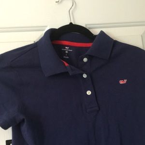 Vineyard vines collared tshirt